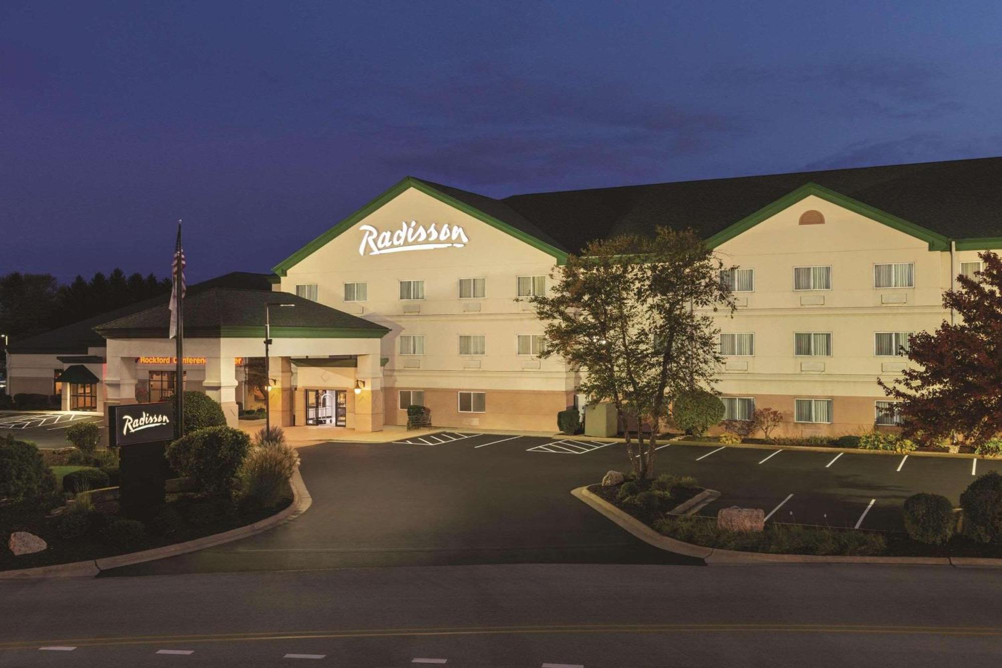 Radisson Hotel & Conference Center Rockford Exterior photo