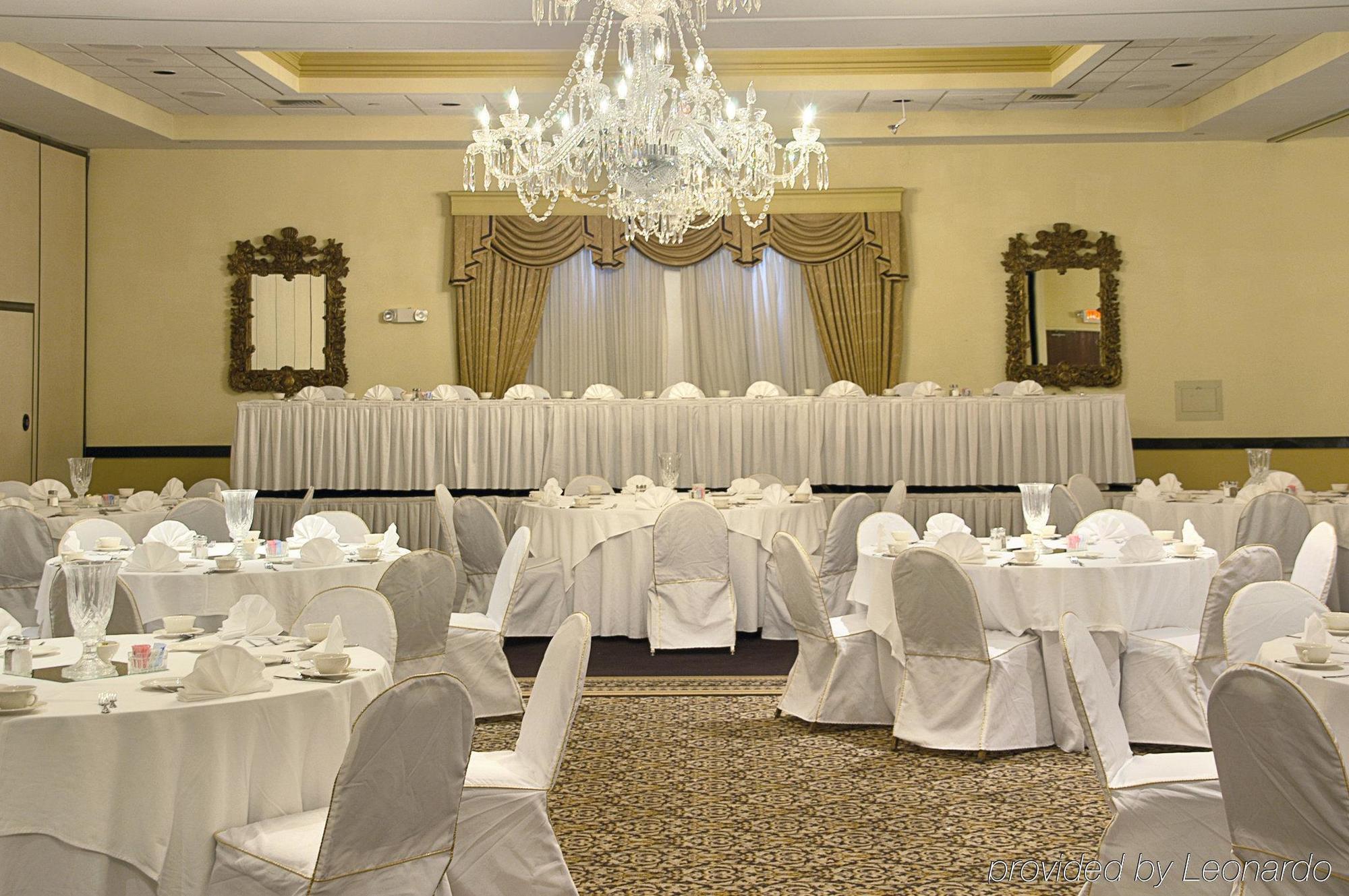 Radisson Hotel & Conference Center Rockford Restaurant photo